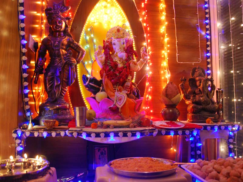 IndiaNICians Chant “Ganpati Bappa Morya”